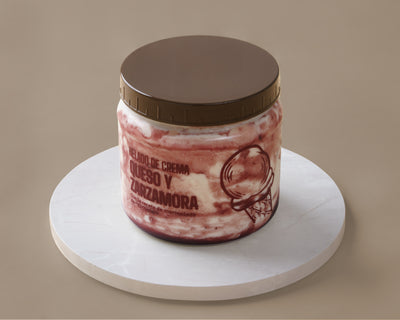 Helado de Queso con Zarzamora