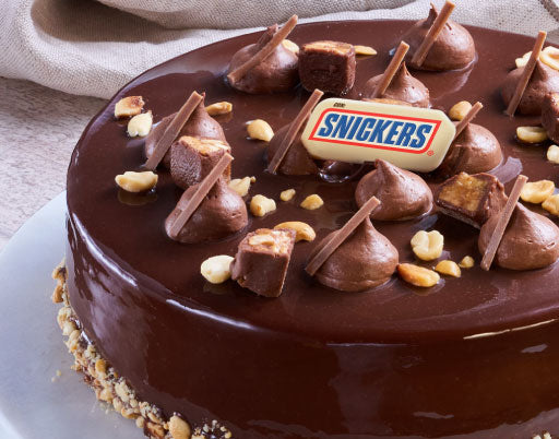 Pastel con Snickers